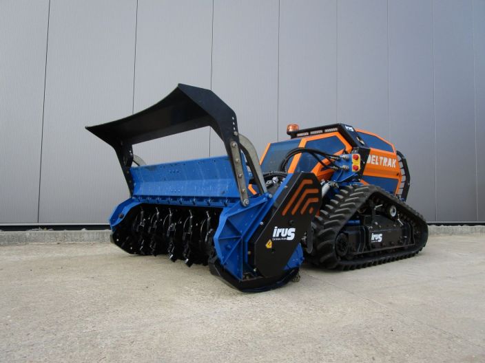 Raupenmulcher Irus Deltrak